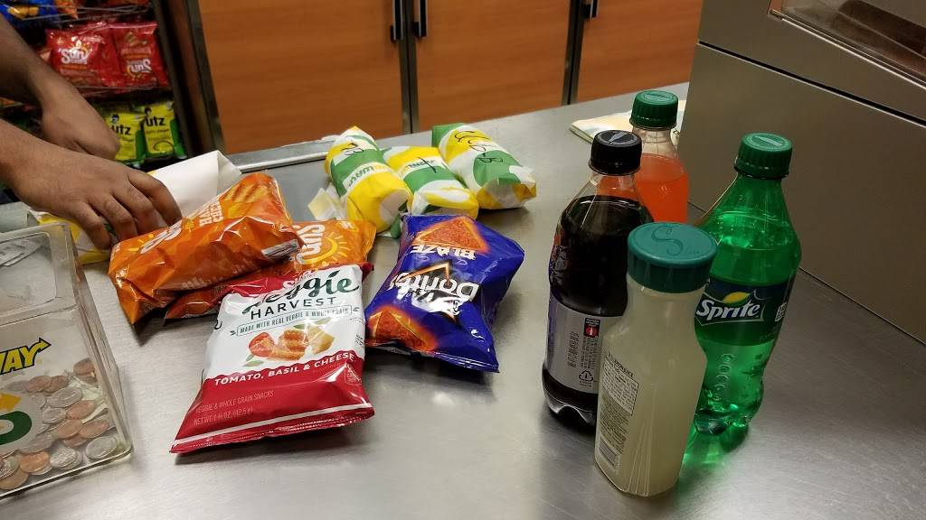 Subway | restaurant | 7071 Allentown Rd, Camp Springs, MD 20748, USA | 3014496102 OR +1 301-449-6102