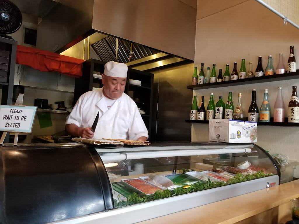 MoonCat Ramen | cafe | 110 E Lime Ave, Monrovia, CA 91016, USA | 6263597500 OR +1 626-359-7500