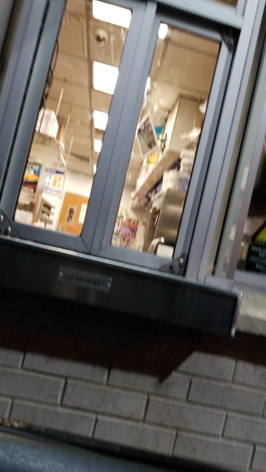 White Castle | restaurant | 7912 S Pulaski Rd, Chicago, IL 60652, USA | 7735851296 OR +1 773-585-1296