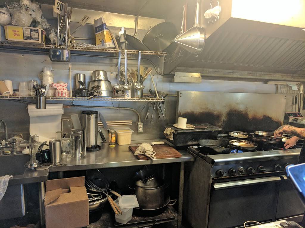 Bistro Vonish | restaurant | 701 E 53rd St, Austin, TX 78751, USA | 5125799854 OR +1 512-579-9854