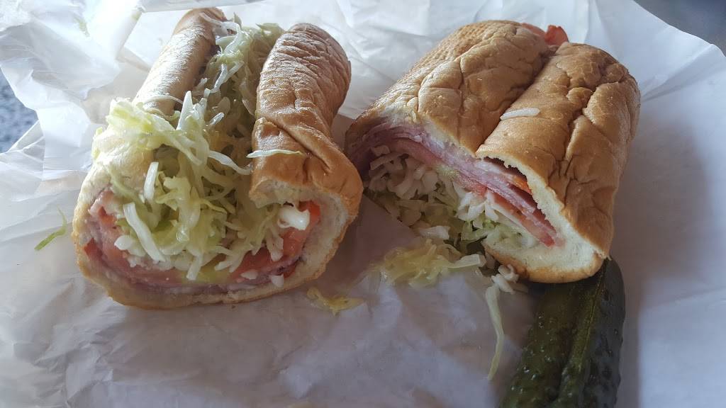 Lil Pickle | restaurant | 2985 Fairview Rd, Costa Mesa, CA 92626, USA | 7149795522 OR +1 714-979-5522