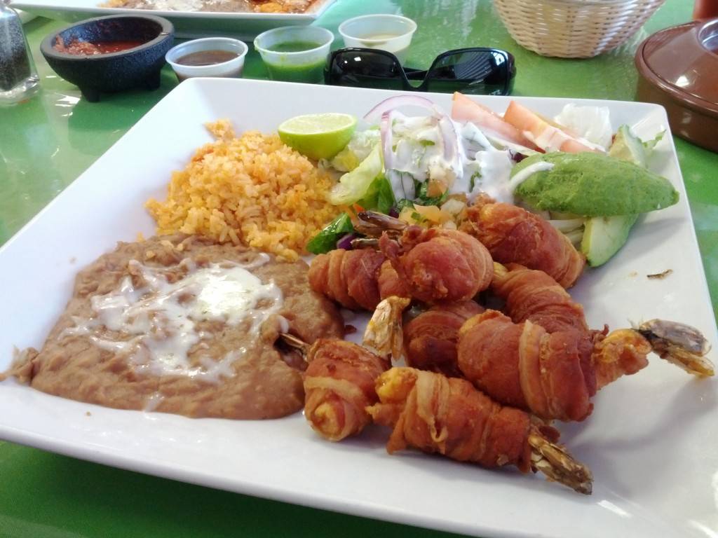 El Rinconcito Mexican Sea Food Restaurant | restaurant | 1033 S Santa Fe Ave, Vista, CA 92083, USA | 7609457659 OR +1 760-945-7659