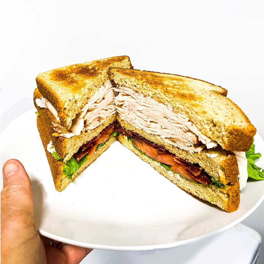 Charlies Café at Baytowne Wharf | cafe | 9100 Baytowne Wharf Blvd # B4, Destin, FL 32550, USA | 8504246459 OR +1 850-424-6459