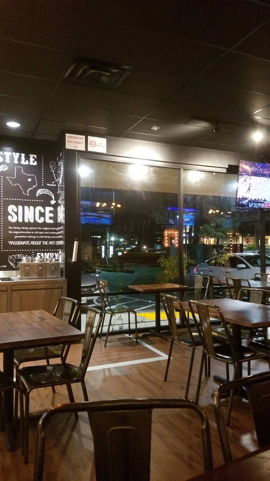 Dickeys Barbecue Pit | restaurant | 972 F Admiral Callaghan Ln, Vallejo, CA 94591, USA | 7075563255 OR +1 707-556-3255