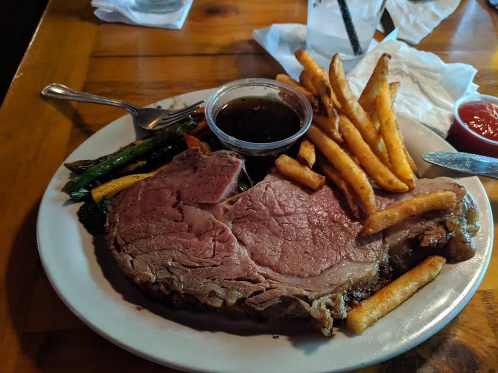 Seasons Tavern | restaurant | 501 6th St N, Hudson, WI 54016, USA | 7153868488 OR +1 715-386-8488