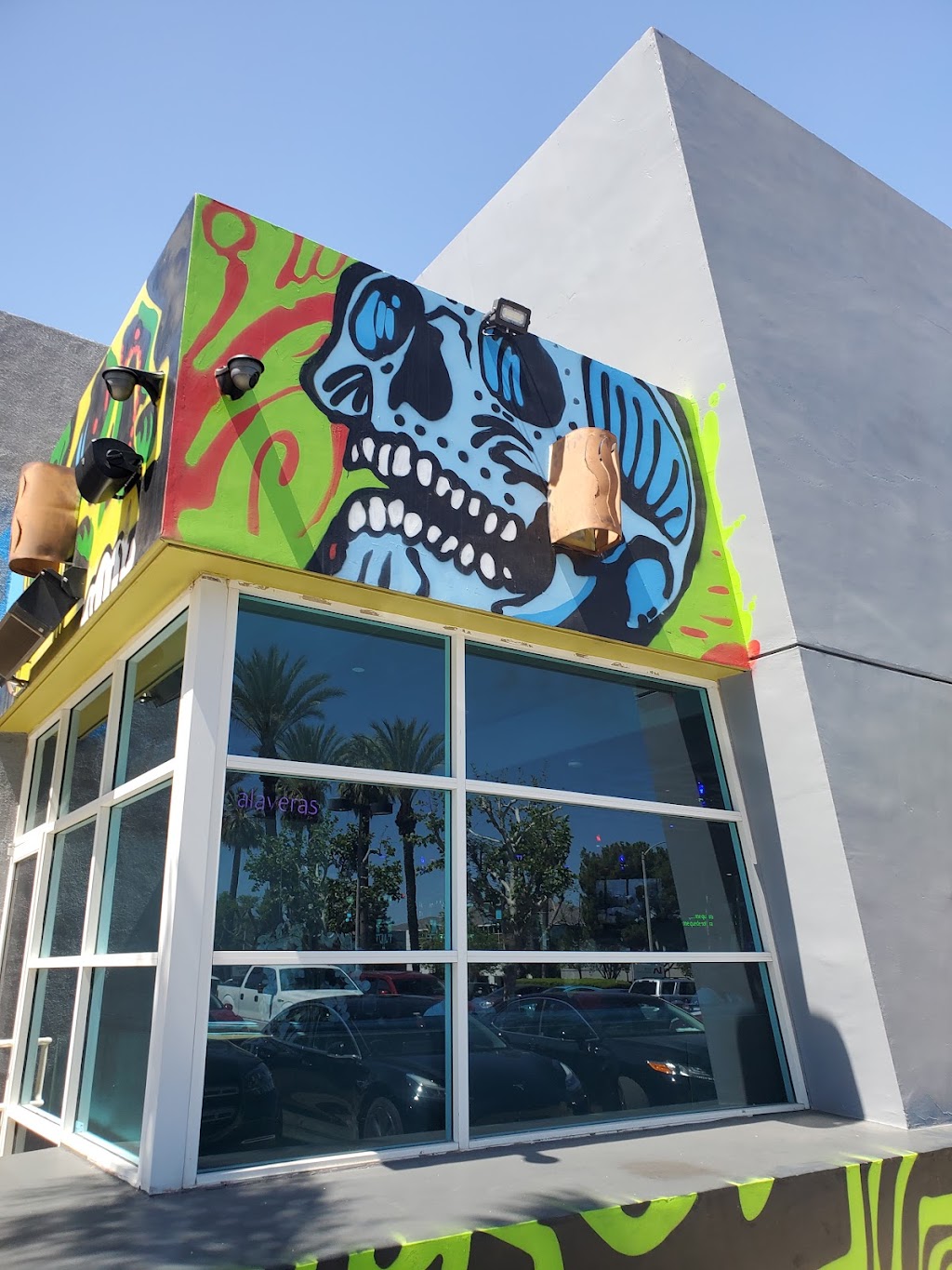 Kalaveras Cantina Urbana | restaurant | 1690 Spruce St, Riverside, CA 92507, USA | 9517425761 OR +1 951-742-5761