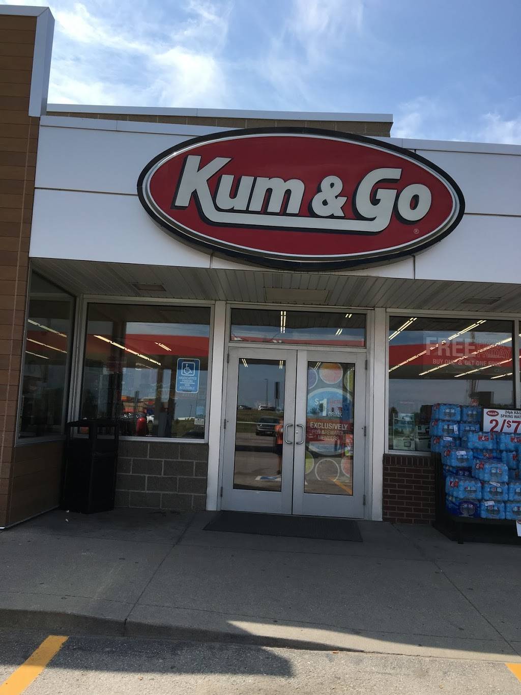 Kum & Go | meal takeaway | 1111 IA-175, Ellsworth, IA 50075, USA | 5158364839 OR +1 515-836-4839