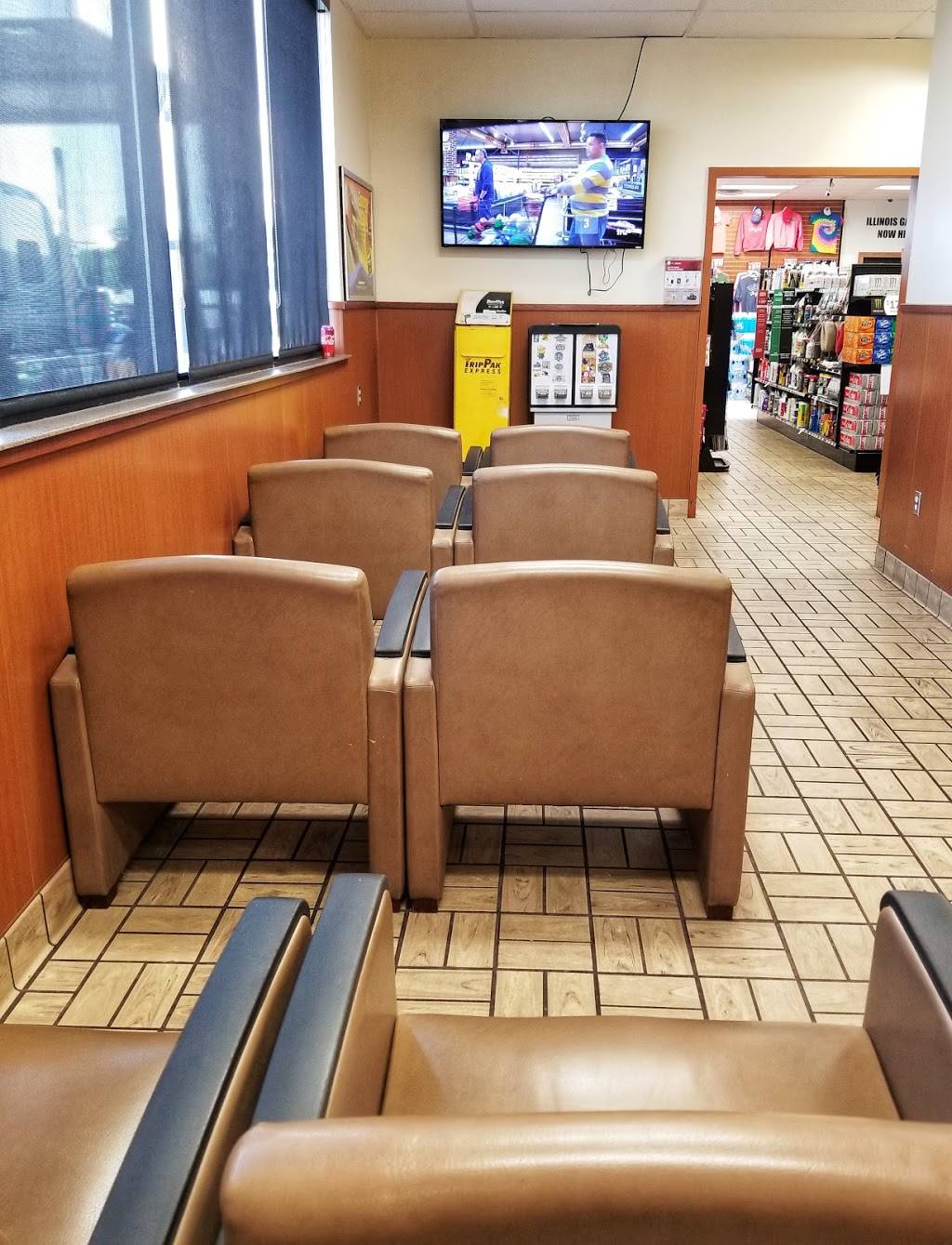 Pilot Travel Center | restaurant | 2500 N 3rd St, Effingham, IL 62401, USA | 2173423787 OR +1 217-342-3787