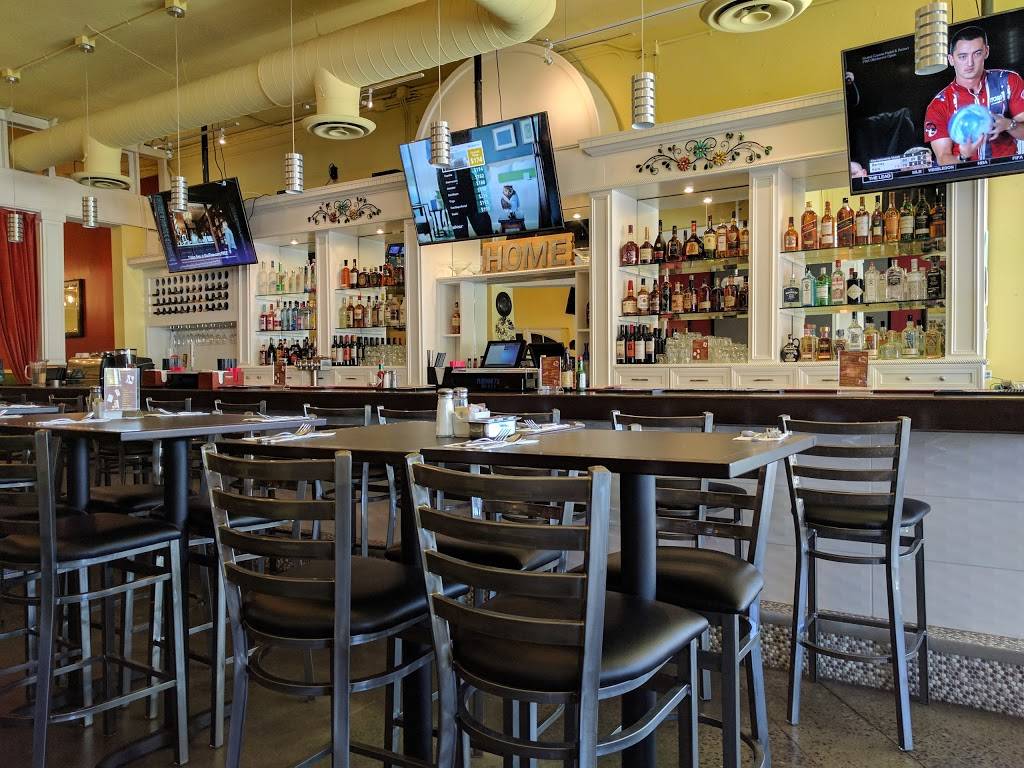 Great American Diner and Bar | restaurant | 4752 California Ave SW, Seattle, WA 98116, USA | 4254176797 OR +1 425-417-6797