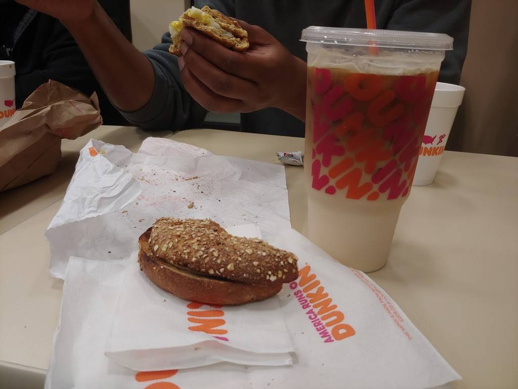 Dunkin | bakery | 3426 Forum Blvd, Fort Myers, FL 33905, USA | 2392022059 OR +1 239-202-2059
