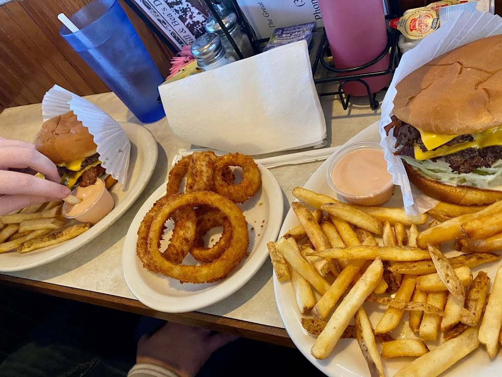 Bill & Beas Drive In | restaurant | 1215 Harrison Ave, Centralia, WA 98531, USA | 3607366697 OR +1 360-736-6697