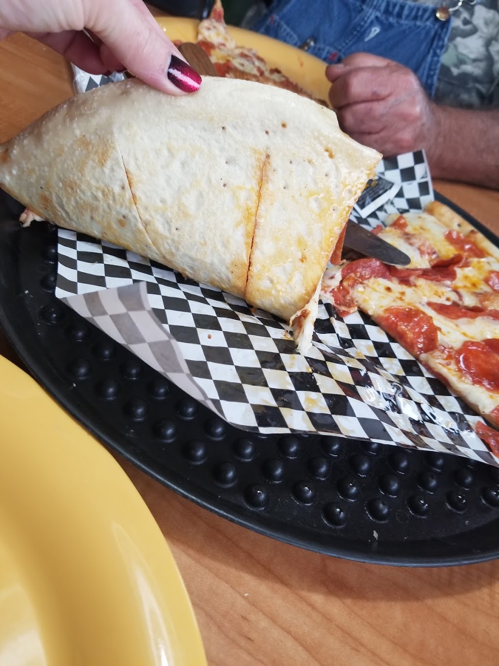 Mazzios Italian Eatery | meal delivery | 405 Fairview Rd, Crossett, AR 71635, USA | 8703042222 OR +1 870-304-2222