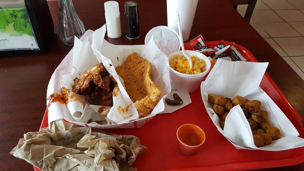 Trinas Place | restaurant | 4611 Peoria St, Denver, CO 80239, USA | 3039540372 OR +1 303-954-0372