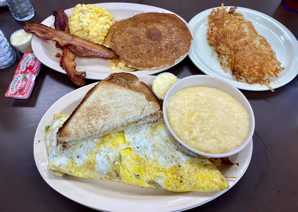 Charlie Corams Place | restaurant | 2729 W 23rd St, Panama City, FL 32405, USA | 8508723447 OR +1 850-872-3447