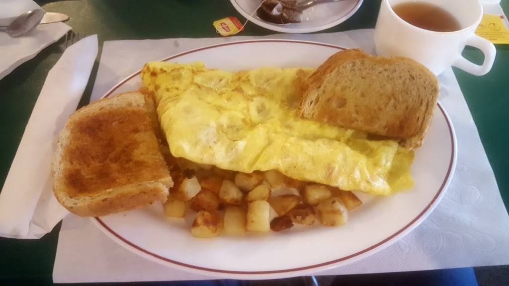 Quacks Village Inn | restaurant | 7239 Hwy 20, Madison, NY 13402, USA | 3158931806 OR +1 315-893-1806