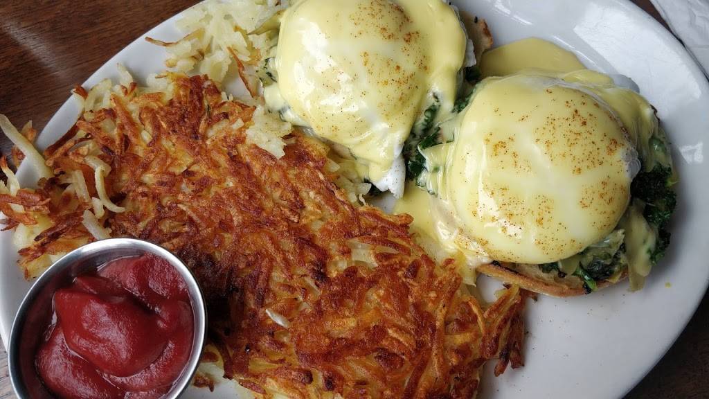 McMenamins Courtyard Restaurant | restaurant | Restaurant, 5736 NE 33rd Ave, Portland, OR 97211, USA | 5032882192 OR +1 503-288-2192