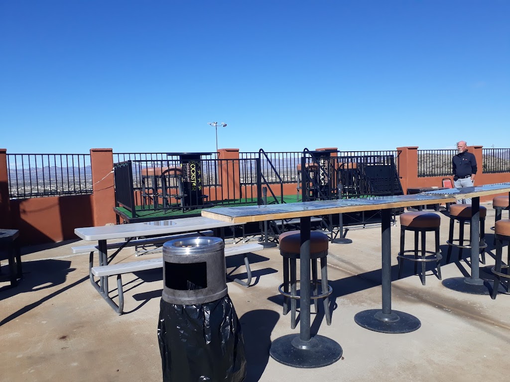 Castle Rock Bar & Grill | restaurant | 3743 US-93, Golden Valley, AZ 86413, USA | 9285653303 OR +1 928-565-3303