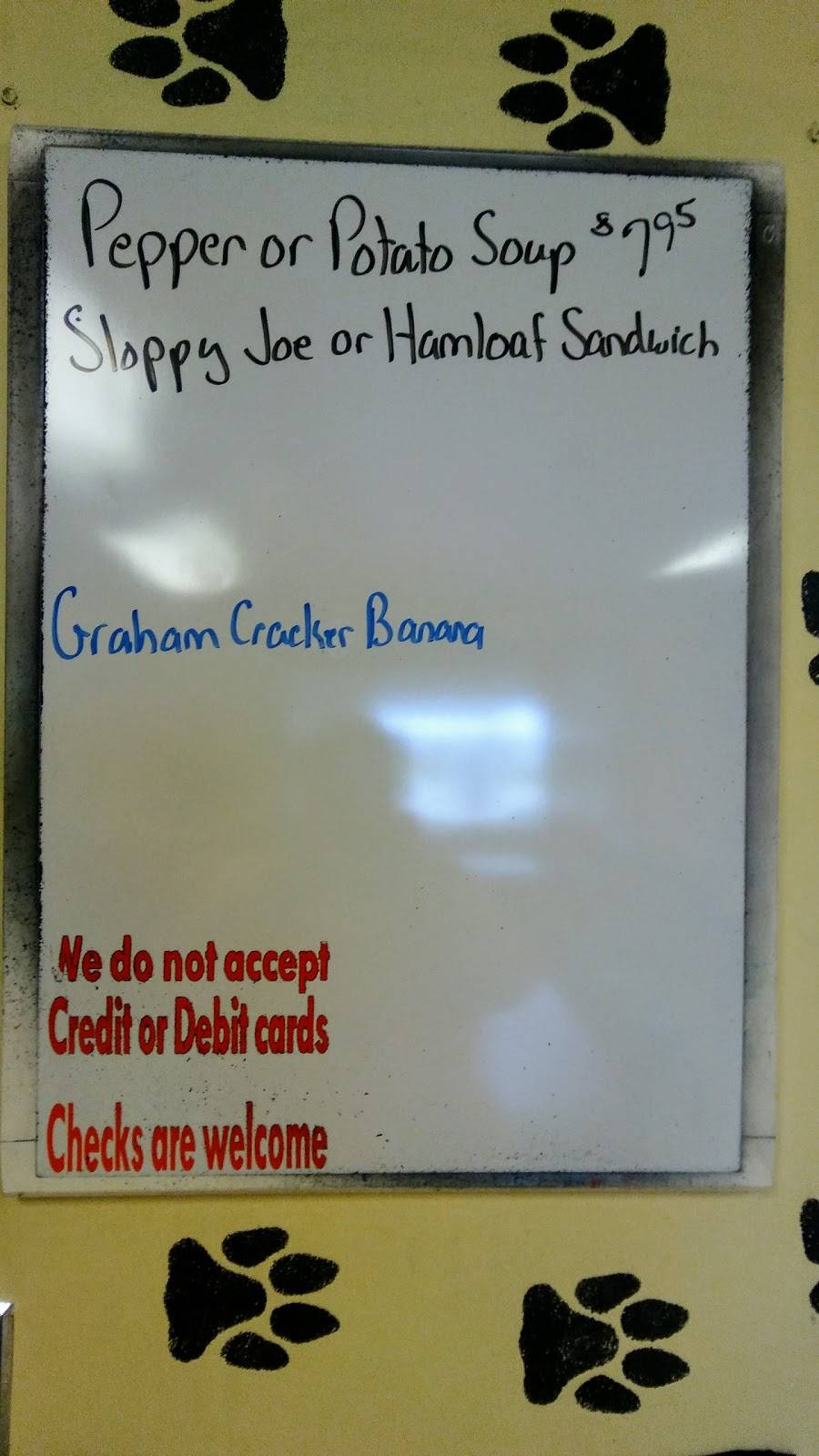 Scotties Den | restaurant | 33 E Muskingum Ave, Dresden, OH 43821, USA | 7407549106 OR +1 740-754-9106