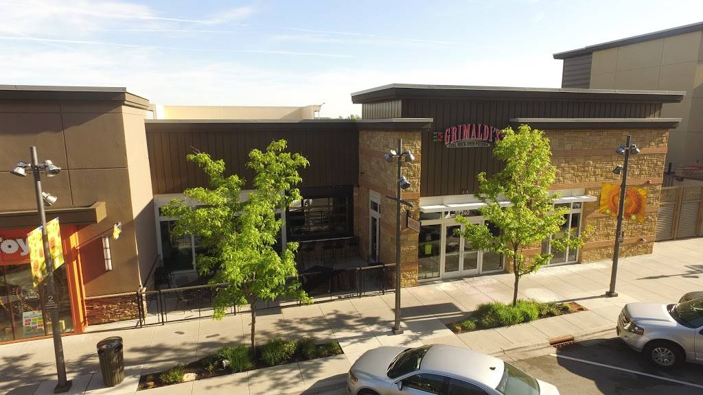 Grimaldis Pizzeria | restaurant | 5601 W 135th St, Overland Park, KS 66224, USA | 9138515062 OR +1 913-851-5062