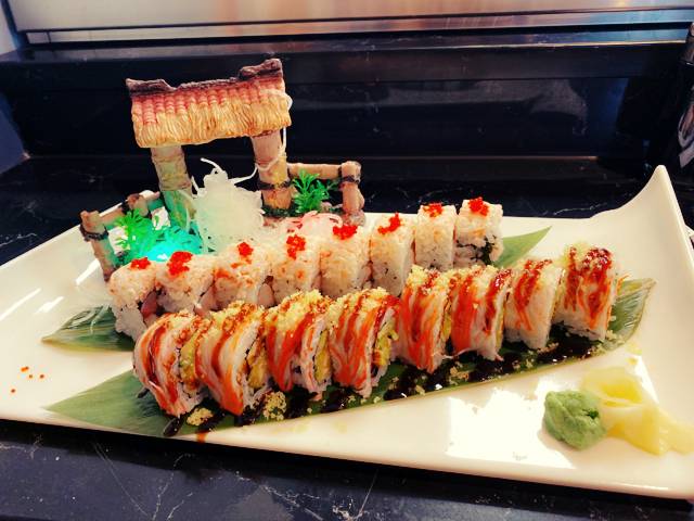 Red 8 Asian cuisine & sushi bar | restaurant | 1781 E Murray Holladay Rd, Salt Lake City, UT 84117, USA | 3853138838 OR +1 385-313-8838