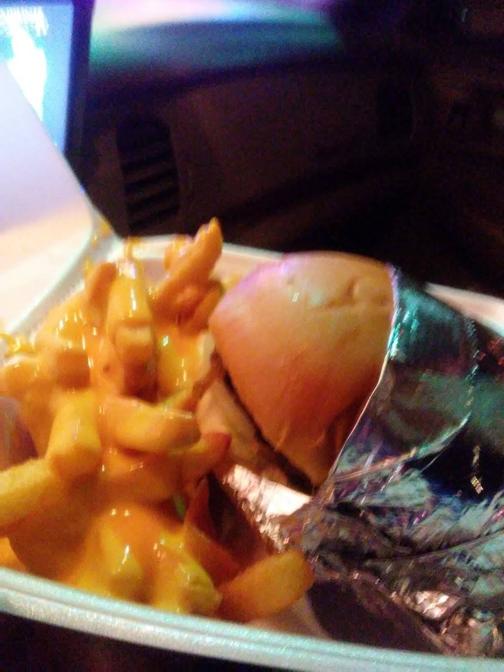 Sherman Steak & Lemonade Food mart | restaurant | 3637 E 38th St, Indianapolis, IN 46218, USA | 3175475555 OR +1 317-547-5555