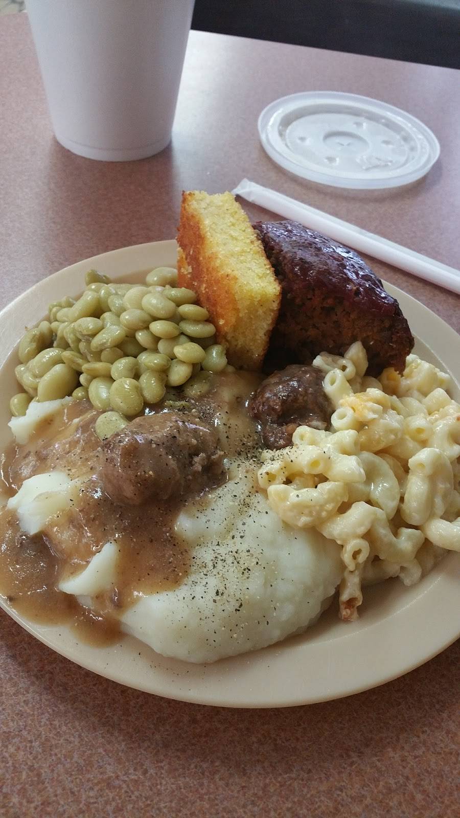 Christines Wagon Wheel | restaurant | 204 W Main St, Marshville, NC 28103, USA | 7046242057 OR +1 704-624-2057