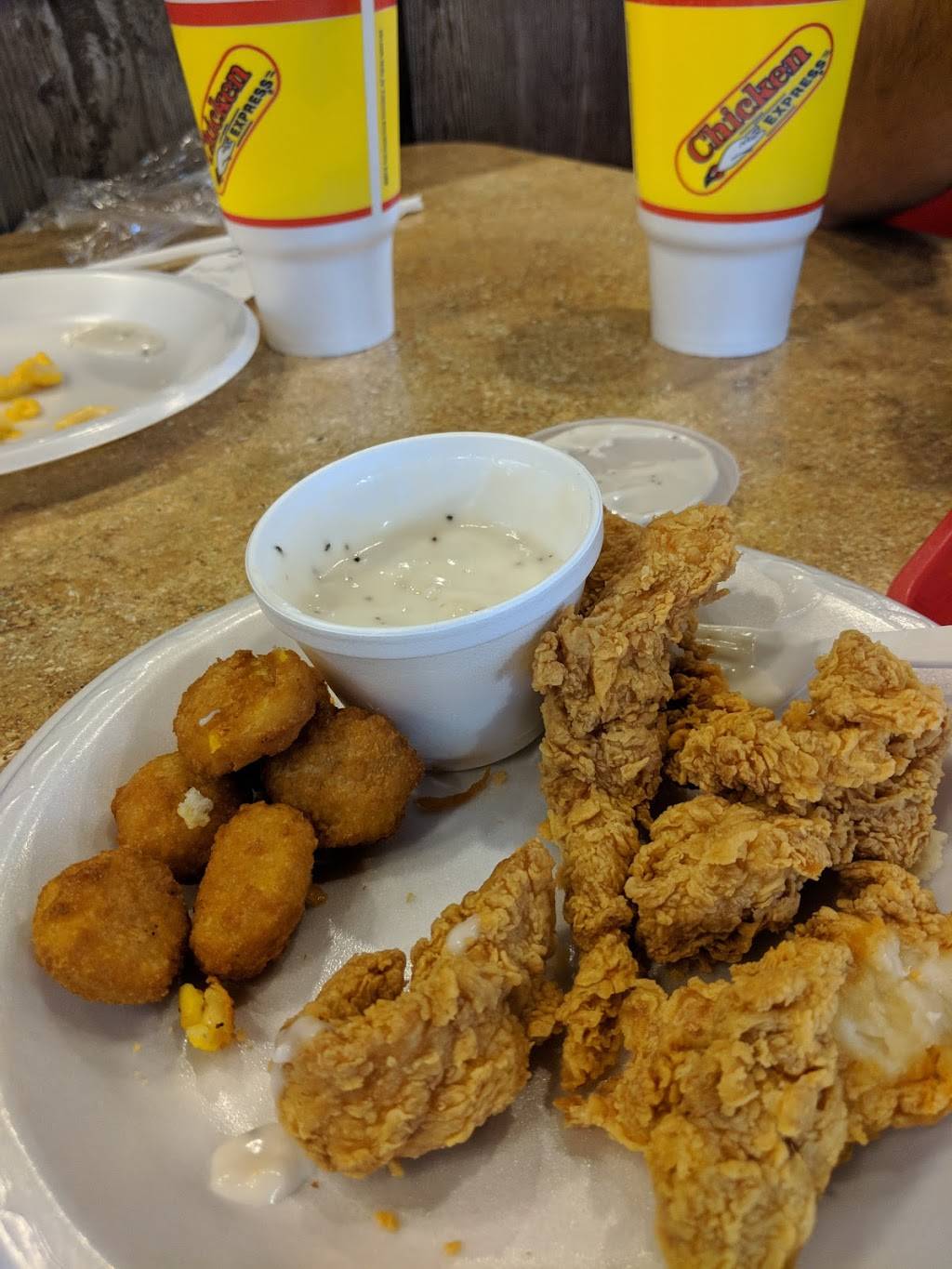 Chicken Express | restaurant | 3130 E Broad St, Mansfield, TX 76063, USA | 8174536445 OR +1 817-453-6445
