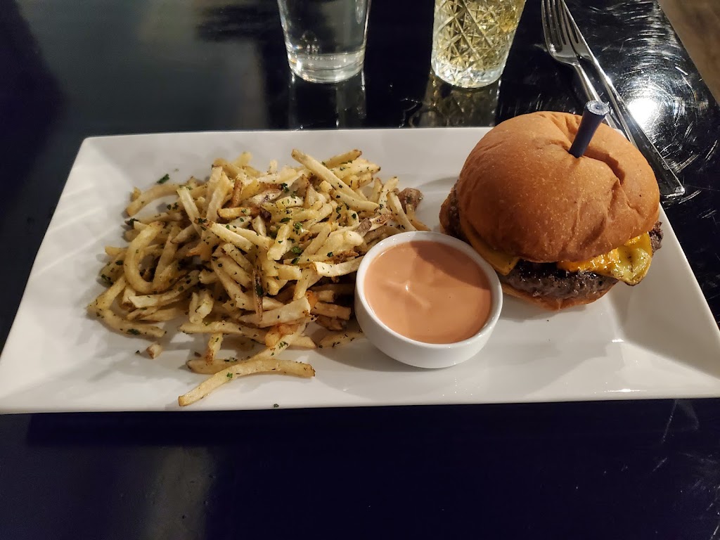 Delish Bistro | restaurant | 1619 N 1st St, Hermiston, OR 97838, USA | 5413039006 OR +1 541-303-9006