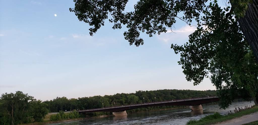 First St Grille | restaurant | 719 1st St, Keosauqua, IA 52565, USA | 3192936462 OR +1 319-293-6462