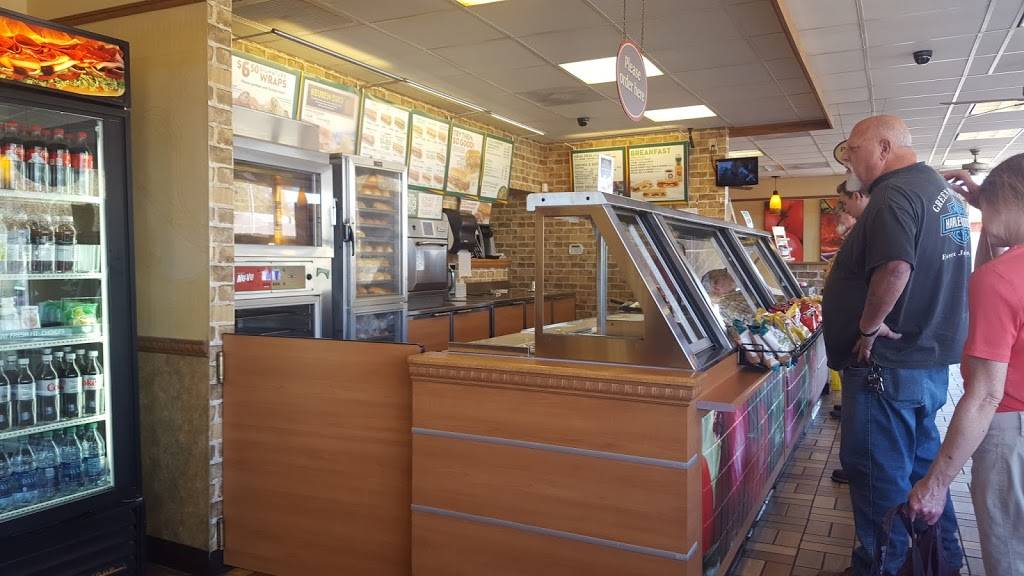 Subway | meal takeaway | 1415 West 23rd St S, Independence, MO 64050, USA | 8162546680 OR +1 816-254-6680