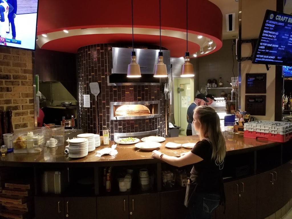 Brixx Wood Fired Pizza - Greenbrier | restaurant | 801 Eden Way N #100, Chesapeake, VA 23320, USA | 7575479824 OR +1 757-547-9824