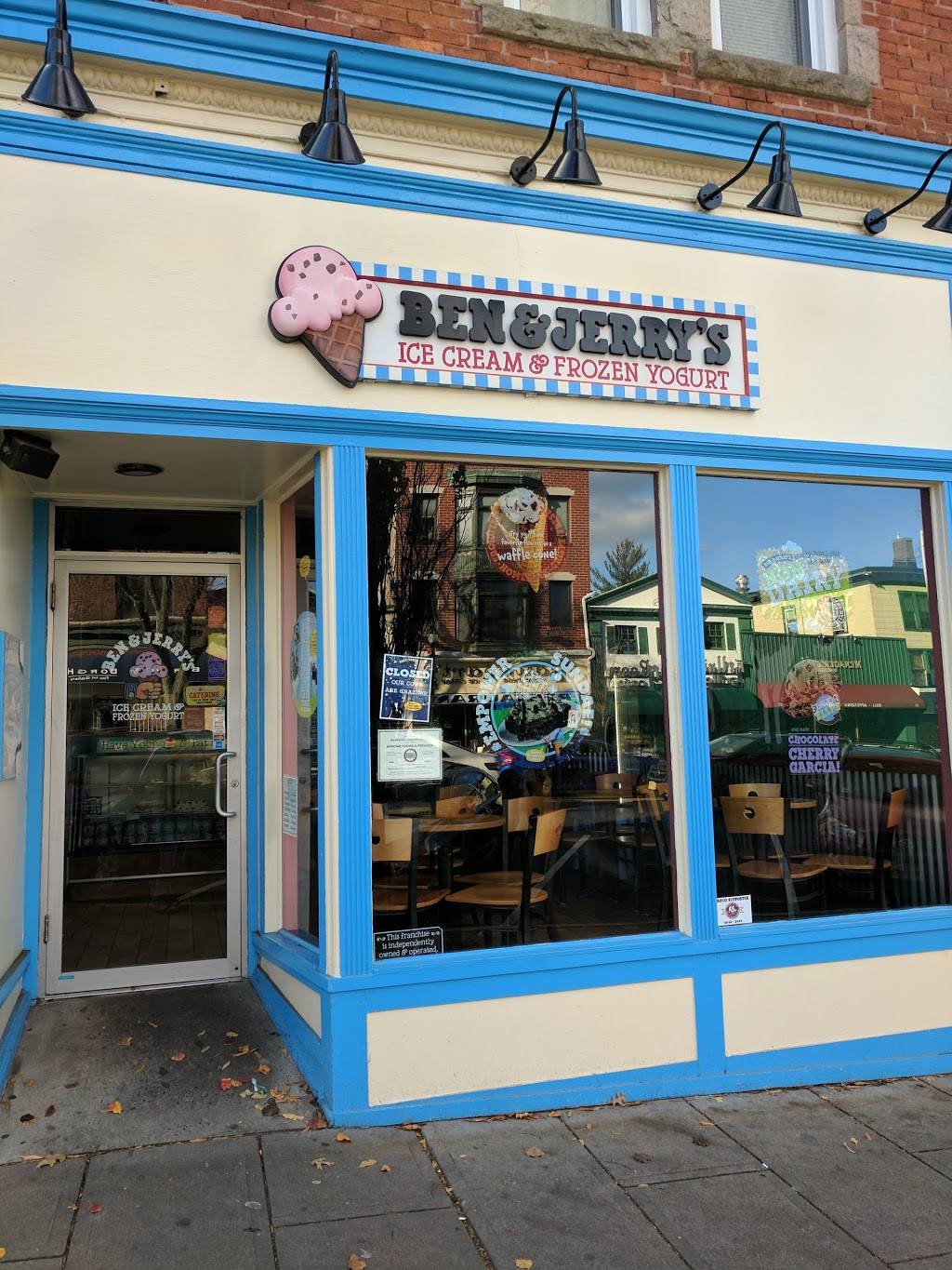 Ben & Jerrys | bakery | 46 E Palisade Ave, Englewood, NJ 07631, USA | 2015693322 OR +1 201-569-3322