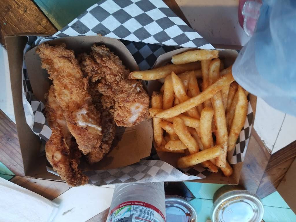 Coates Fried Chicken and Burgers | restaurant | 353 W Bonita Ave, Claremont, CA 91711, USA | 9093990991 OR +1 909-399-0991