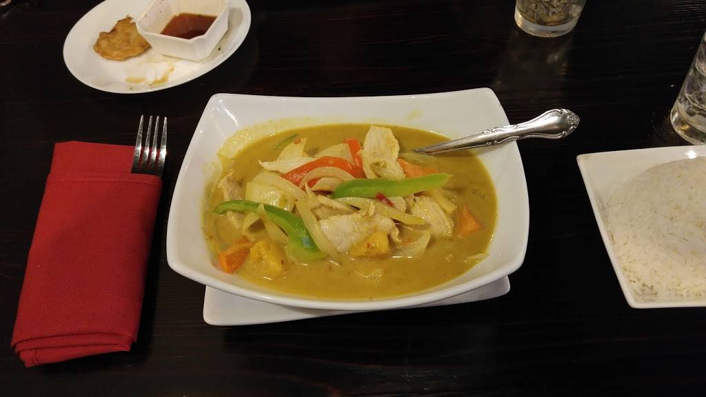 Chilli Thai | restaurant | 1012 W Hebron Pkwy #138, Carrollton, TX 75010, USA | 9728205670 OR +1 972-820-5670