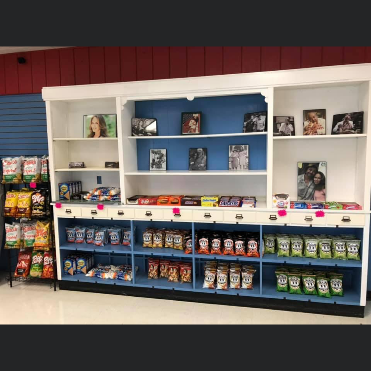 Rudys Roadside | restaurant | 4768 US-211 Suite B, Luray, VA 22835, USA | 5408432515 OR +1 540-843-2515