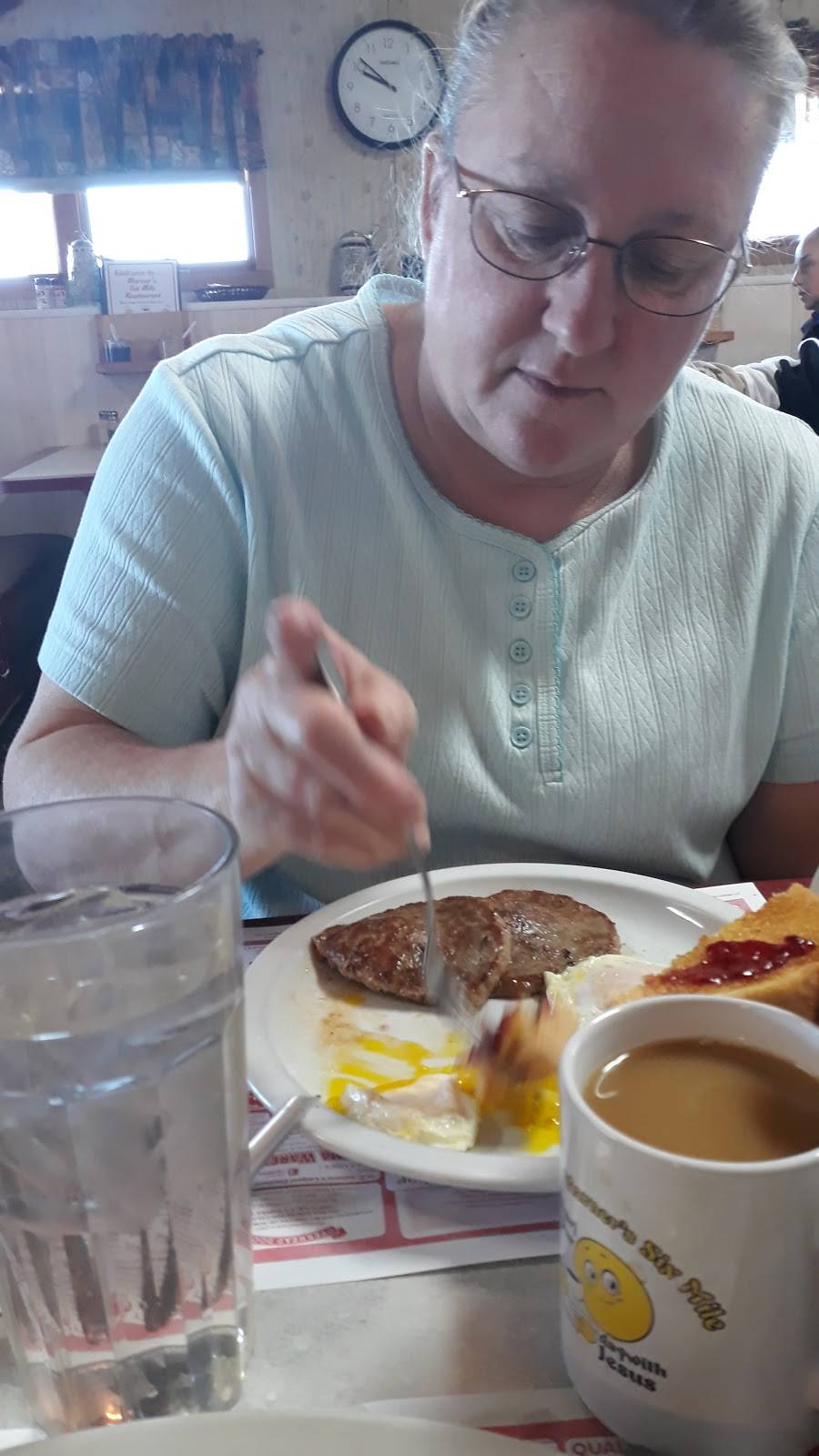 Marners Six Mile Restaurant | restaurant | 5975 W Hwy 20, LaGrange, IN 46761, USA | 2604632381 OR +1 260-463-2381