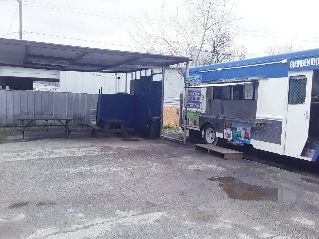 Las catrachitas | restaurant | 10318 Airline Dr, Houston, TX 77037, USA | 8328728852 OR +1 832-872-8852