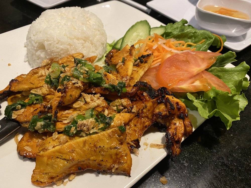 Song Lynn Vietnamese Cuisine | restaurant | 13749 N Litchfield Rd Ste. G109, Surprise, AZ 85379, USA | 6232149775 OR +1 623-214-9775