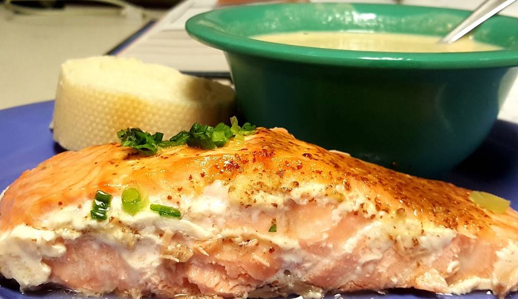 Burge Market Place | restaurant | Burge Residence Hall, 301 N Clinton St, Iowa City, IA 52242, USA | 3193351959 OR +1 319-335-1959