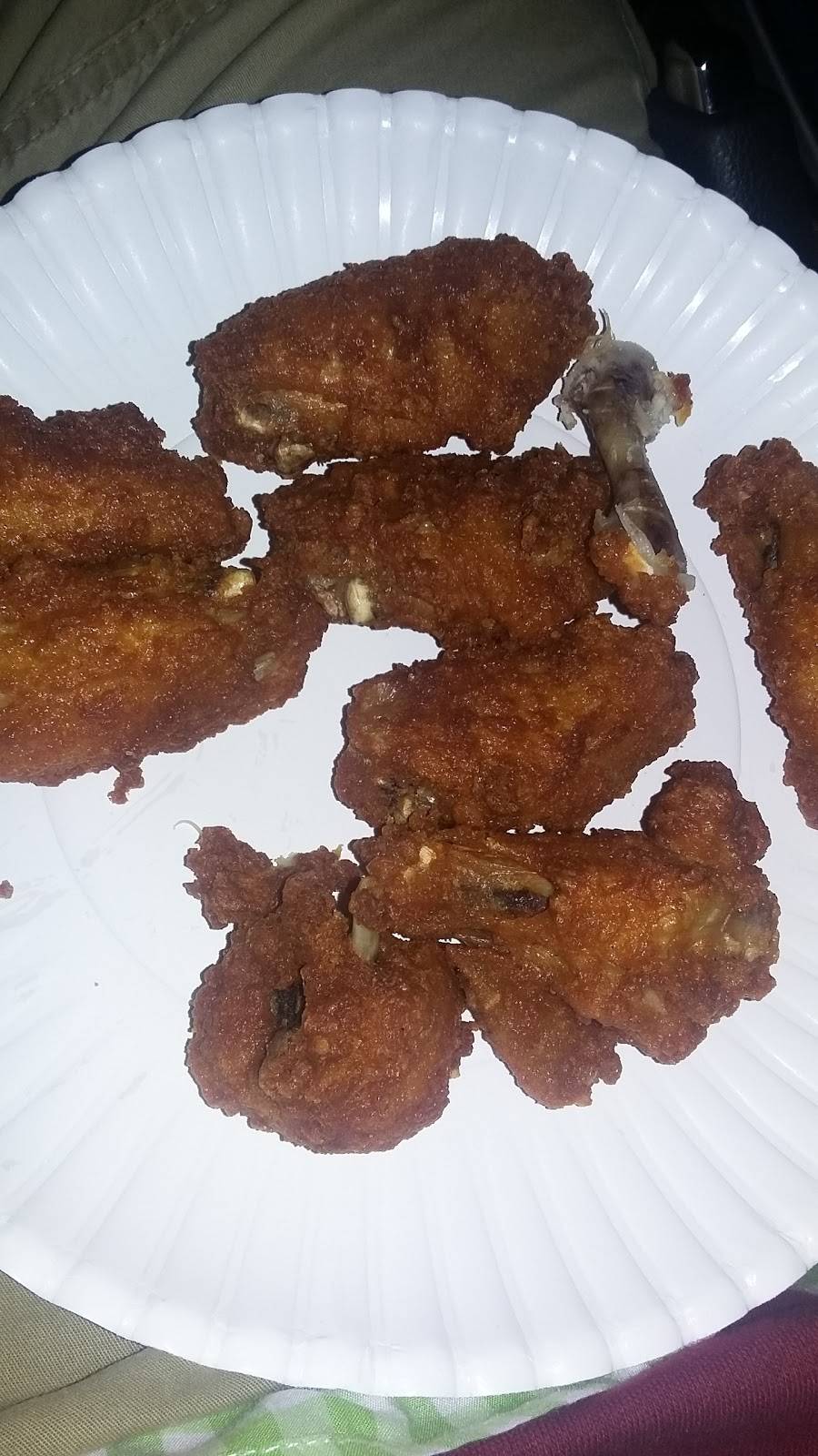 Crown Fried Chicken | restaurant | 11111 Jefferson Ave, Newport News, VA 23601, USA | 7575950055 OR +1 757-595-0055