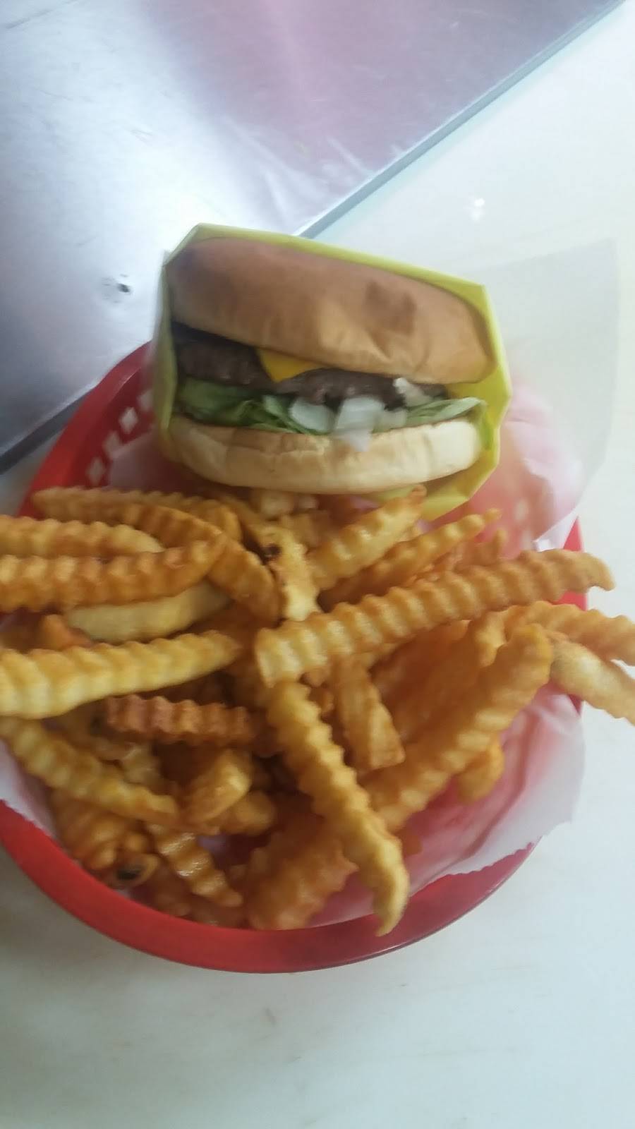 Maks Burgers & BBQ Breakfast All Day | restaurant | 1850 Boyd Rd, Azle, TX 76020, USA | 8174445955 OR +1 817-444-5955