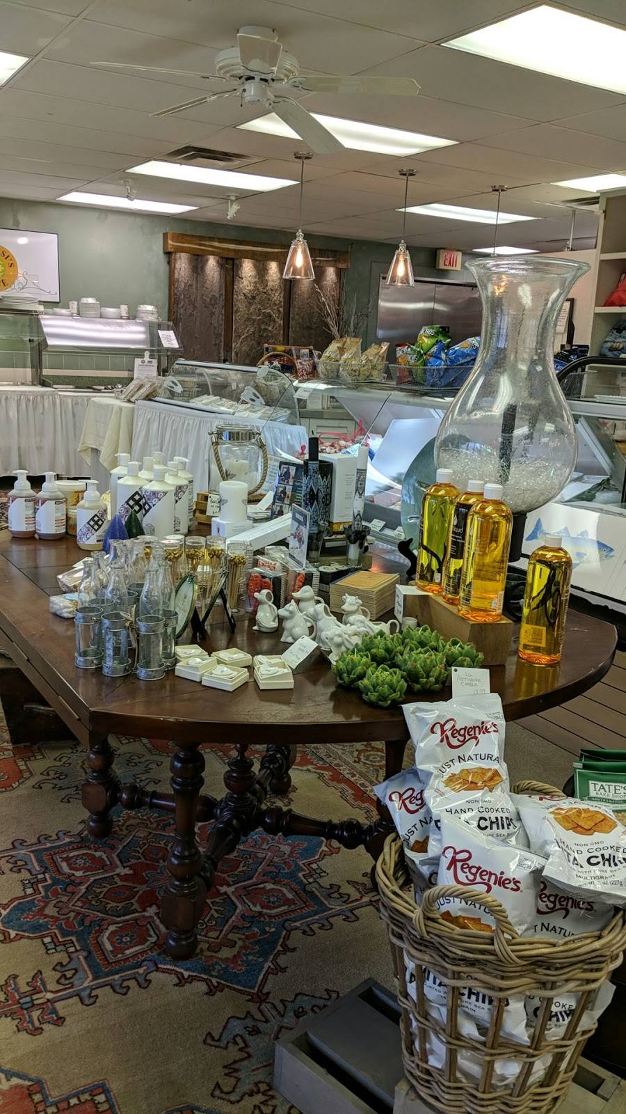 Ipswich Shellfish Fish Market | restaurant | 8 Hayward St, Ipswich, MA 01938, USA | 9783566941 OR +1 978-356-6941