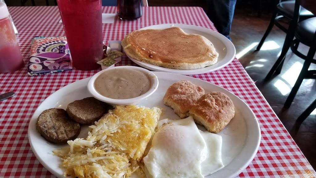 Country Cafe | restaurant | 1710 Fairview Blvd, Fairview, TN 37062, USA | 6157990215 OR +1 615-799-0215