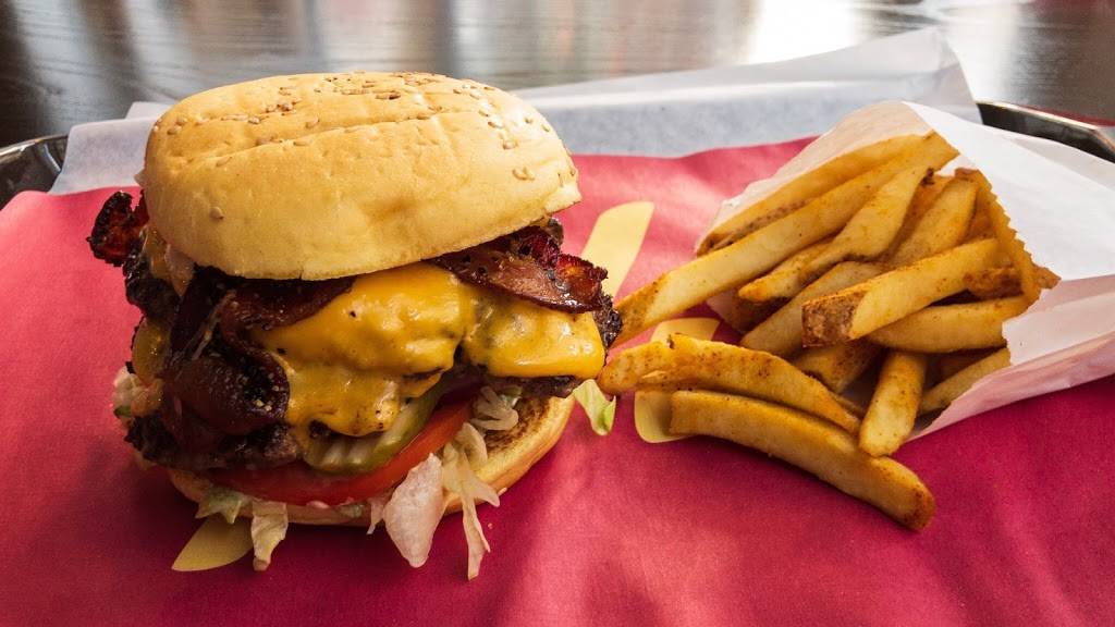 Hi-Pointe Drive-In | restaurant | 634 Washington Ave, St. Louis, MO 63101, USA | 3144058274 OR +1 314-405-8274