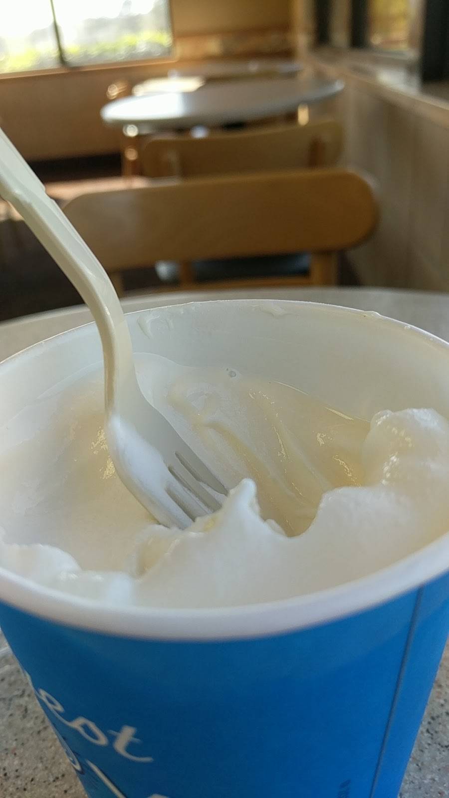 Wendys | restaurant | 2045 Village Dr, Leeds, AL 35094, USA | 2056403533 OR +1 205-640-3533