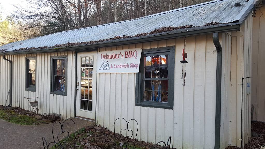 Delauders BBQ | restaurant | 1875 East Pkwy, Gatlinburg, TN 37738, USA | 8653258682 OR +1 865-325-8682