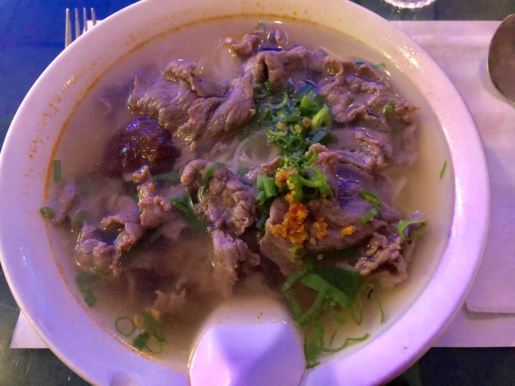 Restaurant Chez Lam | restaurant | 123 Rue Dumont, Vaudreuil-Dorion, QC J7V 1W9, Canada | 4504552600 OR +1 450-455-2600