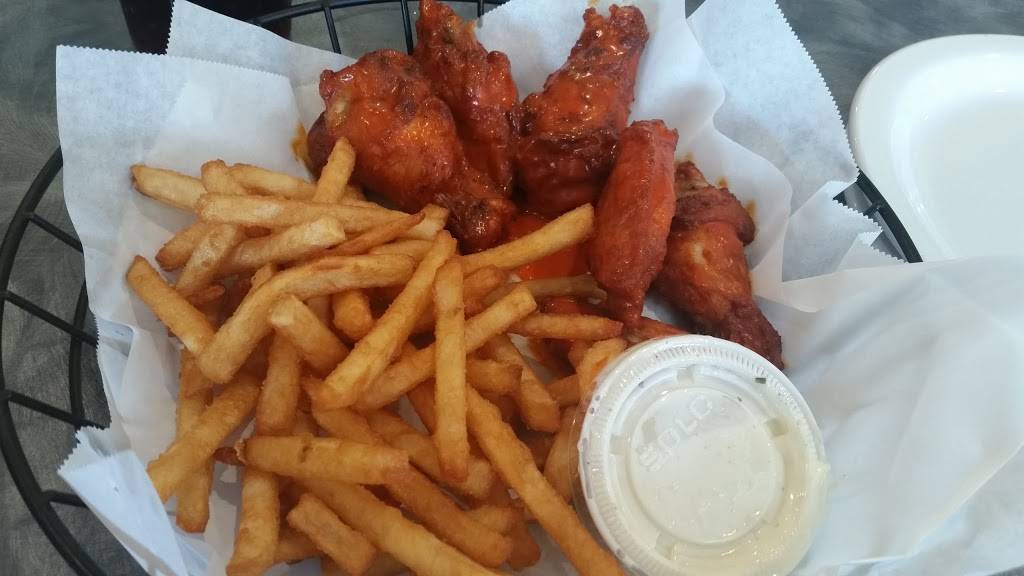 Round Table Clubhouse | meal delivery | 1831 Bellevue Rd, Atwater, CA 95301, USA | 2093572451 OR +1 209-357-2451