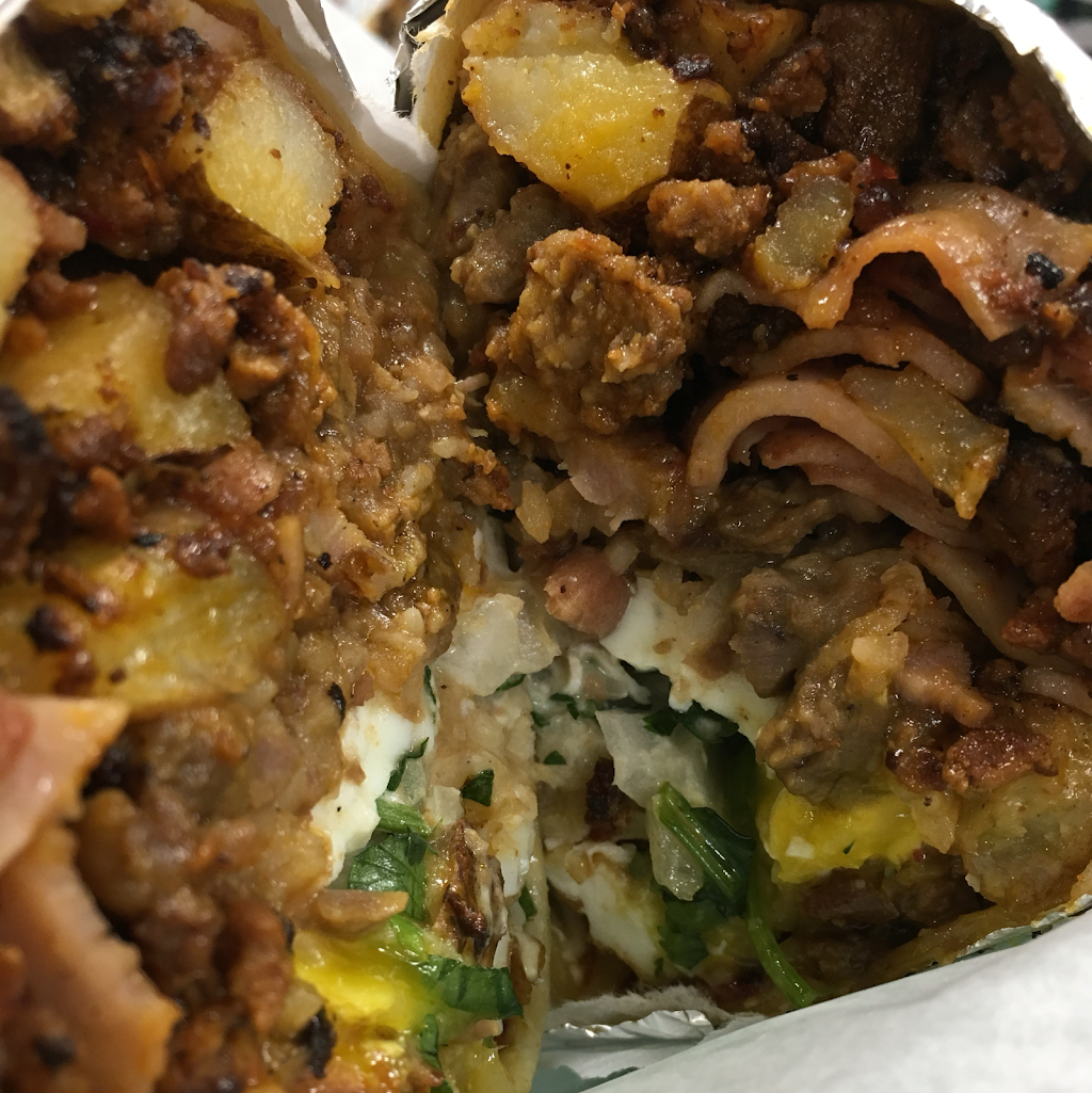 El Realito De Oro Market | restaurant | 422 S Gateway Dr suit 100, Madera, CA 93637, USA | 5596648644 OR +1 559-664-8644