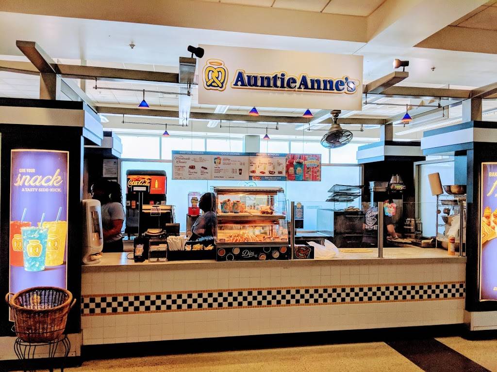 Auntie Annes | cafe | Southwest Airlines Term, 1 Airport Dr, Oakland, CA 94621, USA | 5105633249 OR +1 510-563-3249
